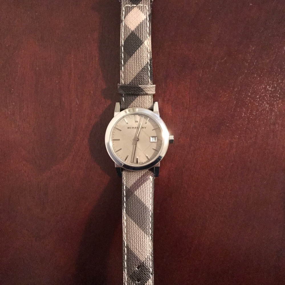 NWT authentic Burberry watch